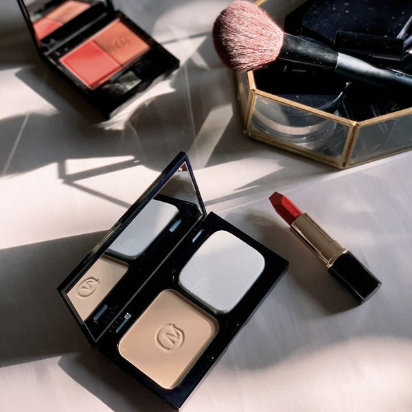 M-Joptim Tinglan Moist Pressed Powder 10g Silky Featherweight Pressed Powder Compact Powder Flawless Matte Finish Foundation